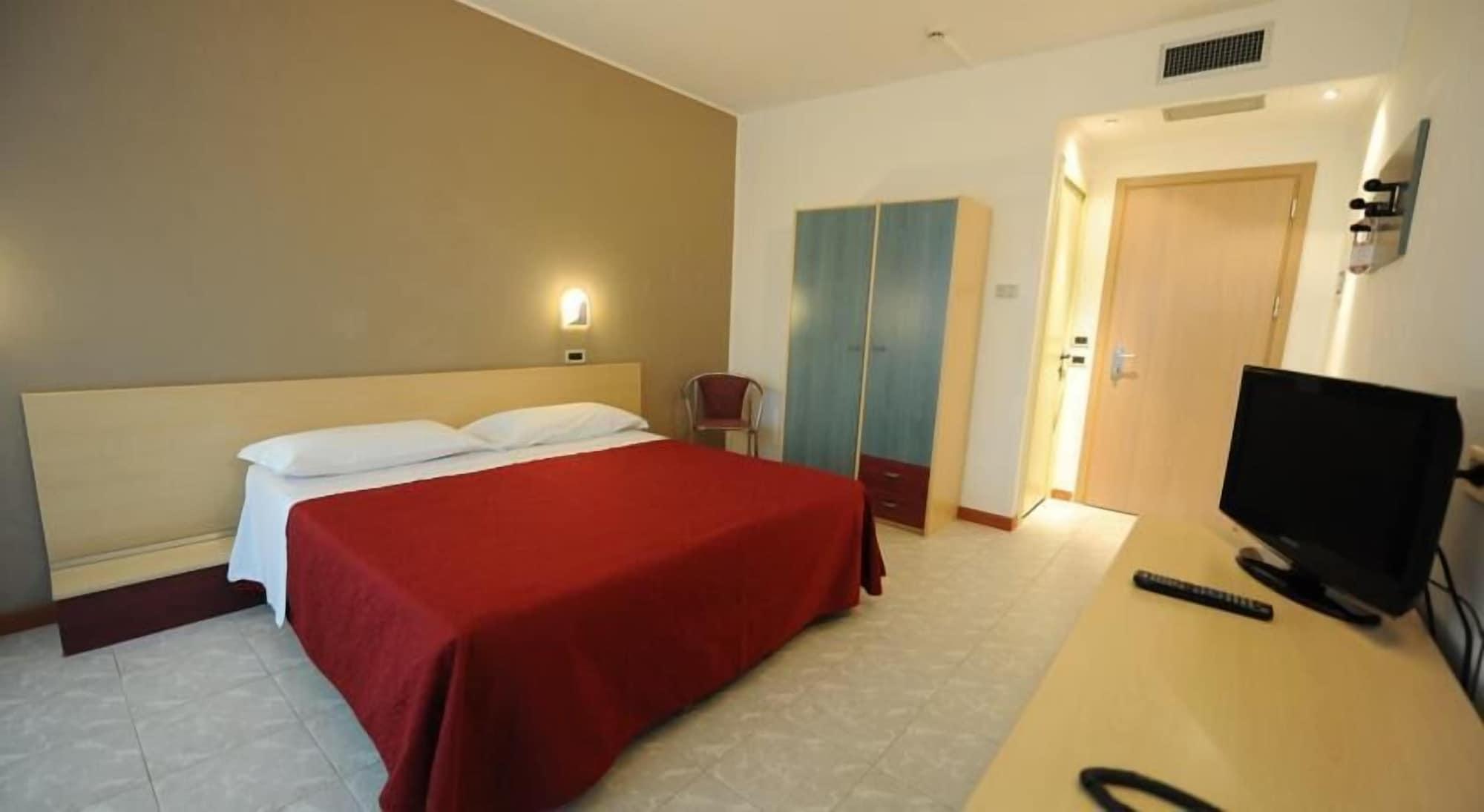 Hotel Elvezia Pesaro Luaran gambar