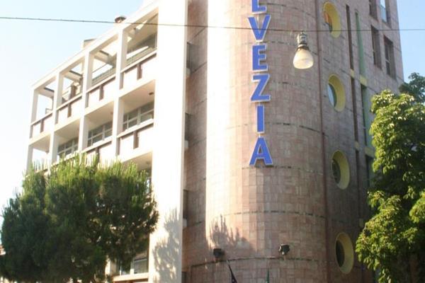 Hotel Elvezia Pesaro Luaran gambar